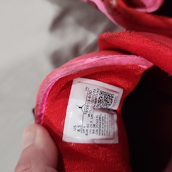Women air jordan pink/red shoes size 8.5 - Picture 8 of 11